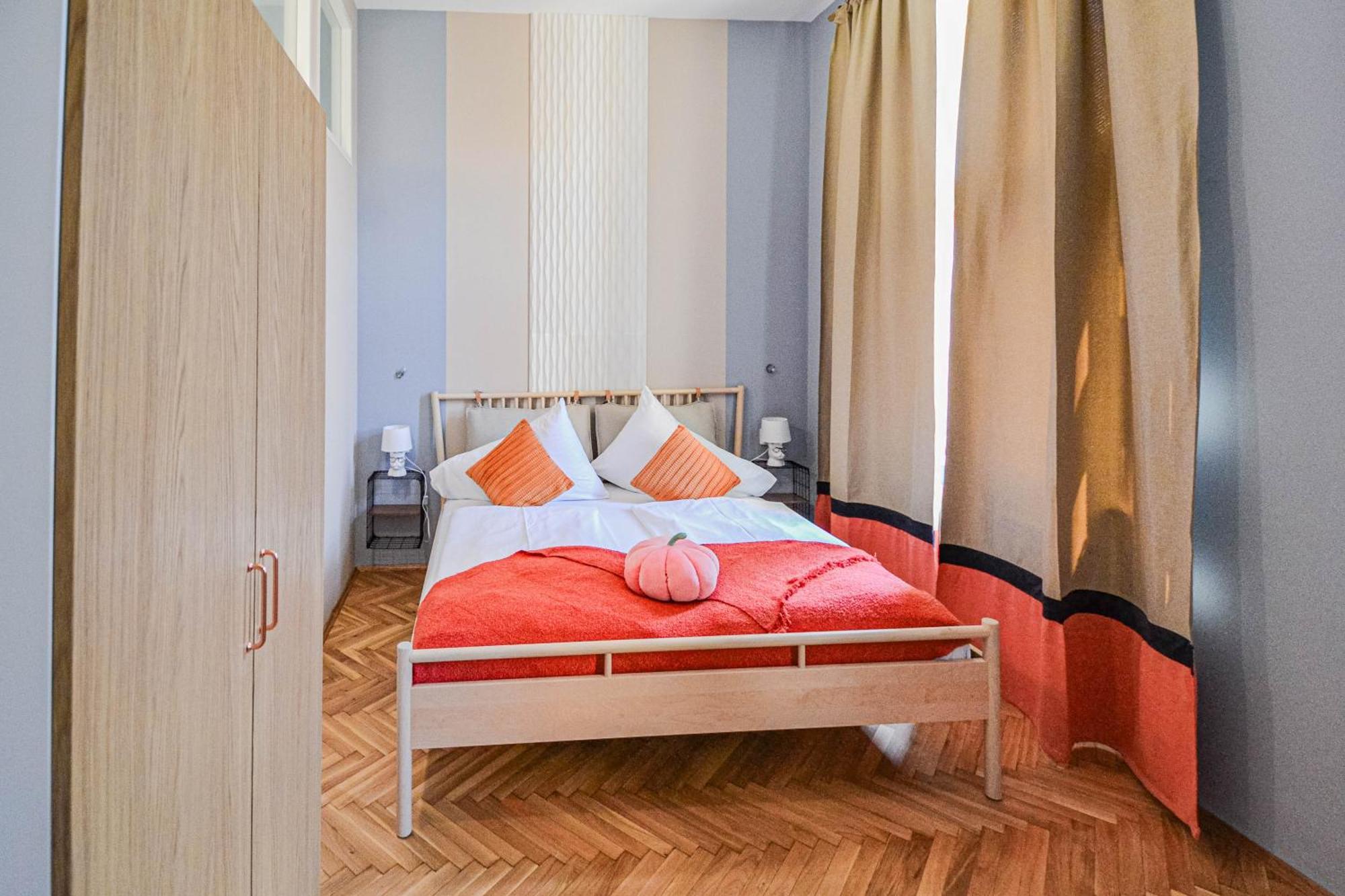 Celebration Flat By Ruterra — Photos 2